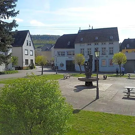 Weinhaus Kurtrierer Hof אורחן
