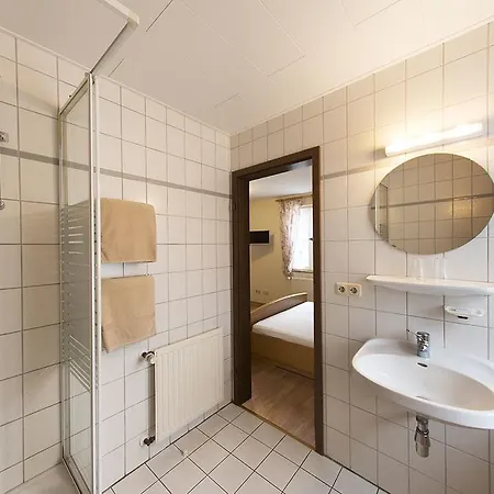 Weinhaus Kurtrierer Hof Fogadó *