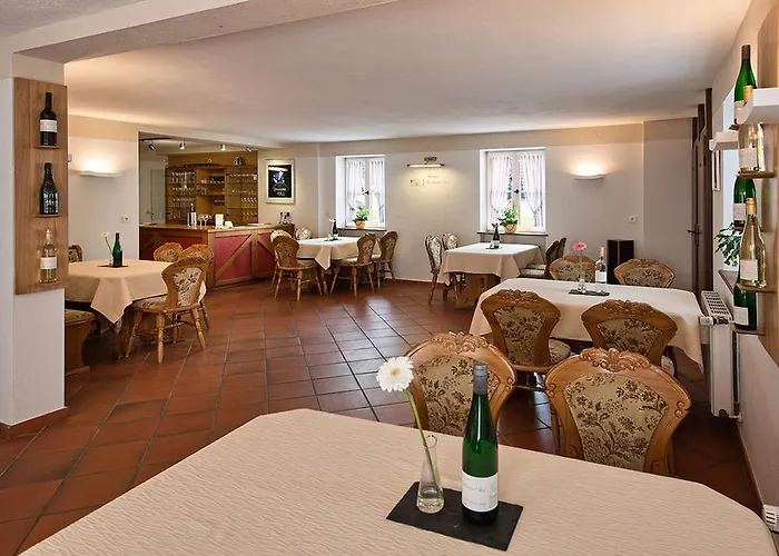 Weinhaus Kurtrierer Hof 宾馆