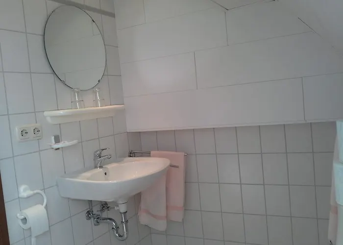 Weinhaus Kurtrierer Hof Leiwen