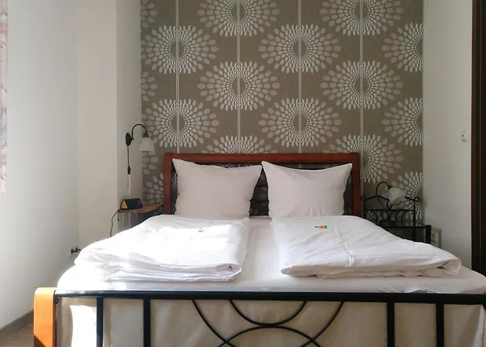 Weinhaus Kurtrierer Hof * Leiwen